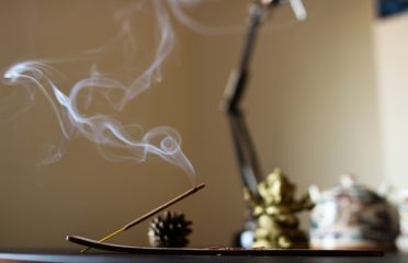 Luo Han Tang Natural Incense | Agarwood & Sandalwood Incense | 羅漢堂 天然香 | 檀香| 沉香专卖店